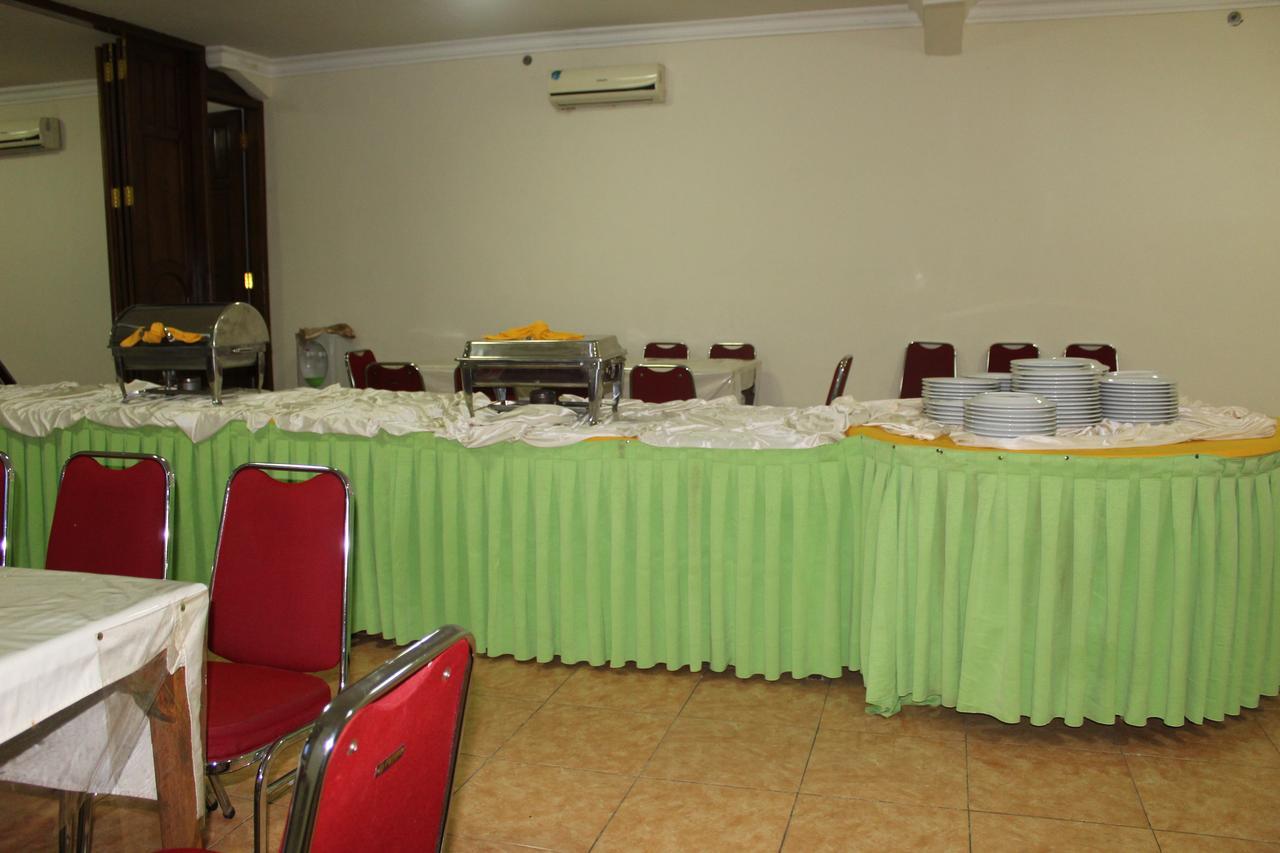 Cepu Sinar Bintang Hotel מראה חיצוני תמונה
