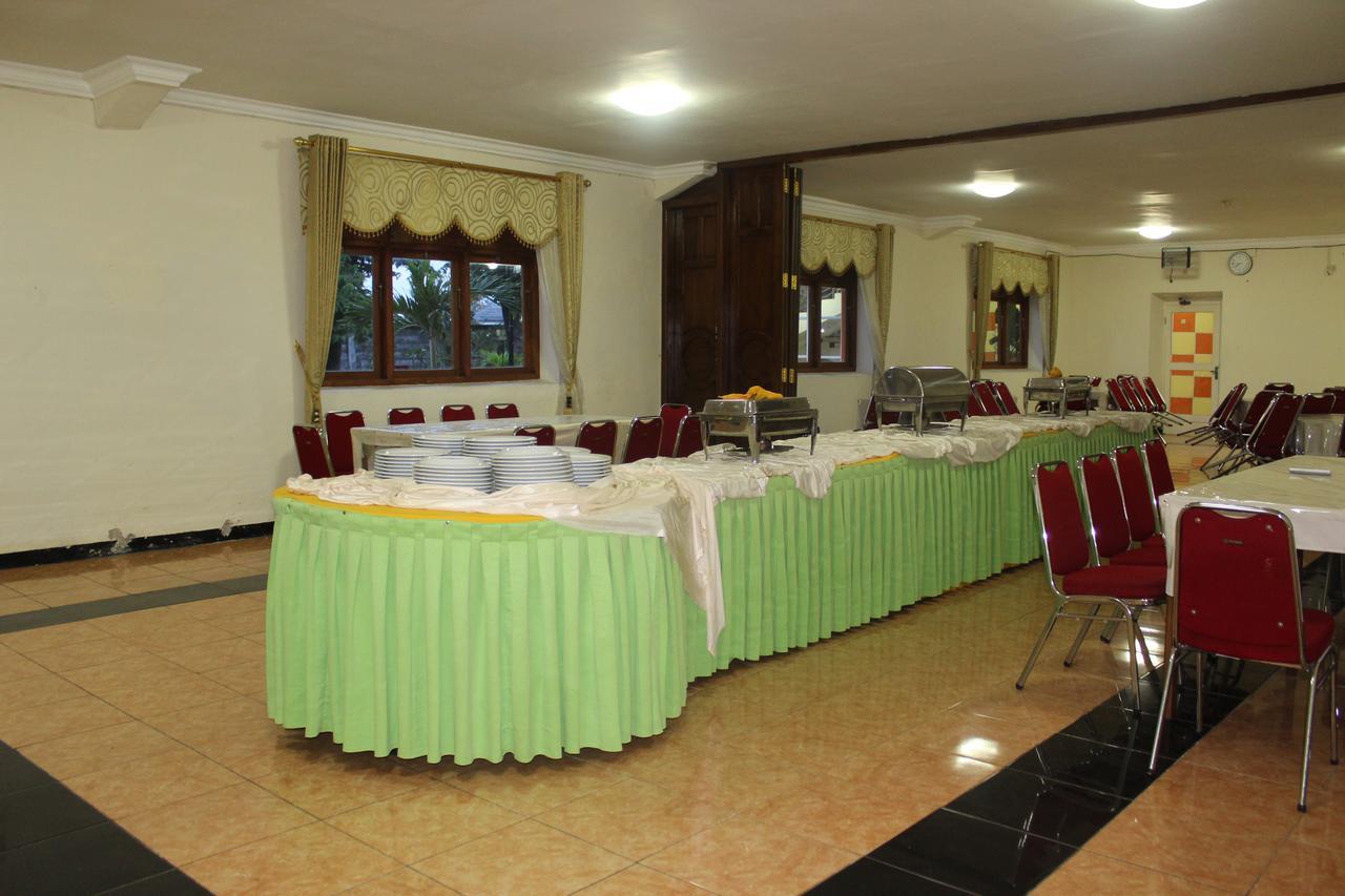 Cepu Sinar Bintang Hotel מראה חיצוני תמונה